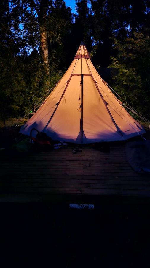 Glamping Fluffy Horns - Glempings Pukainie Ragi Hotel Plienciems Luaran gambar