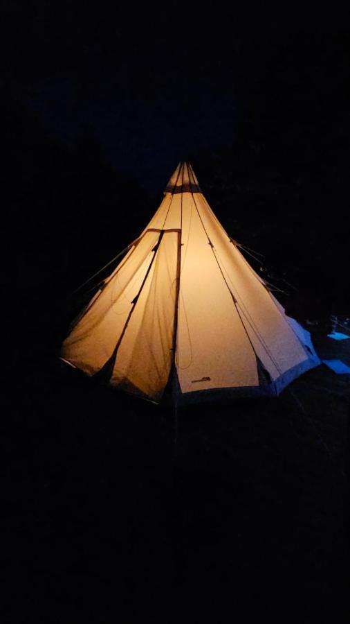 Glamping Fluffy Horns - Glempings Pukainie Ragi Hotel Plienciems Luaran gambar